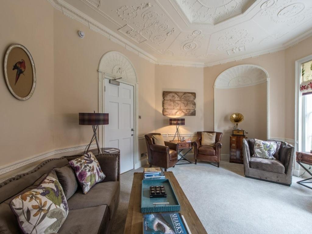 Darwin'S Townhouse Bed and Breakfast Shrewsbury Exteriör bild The Drawing Room