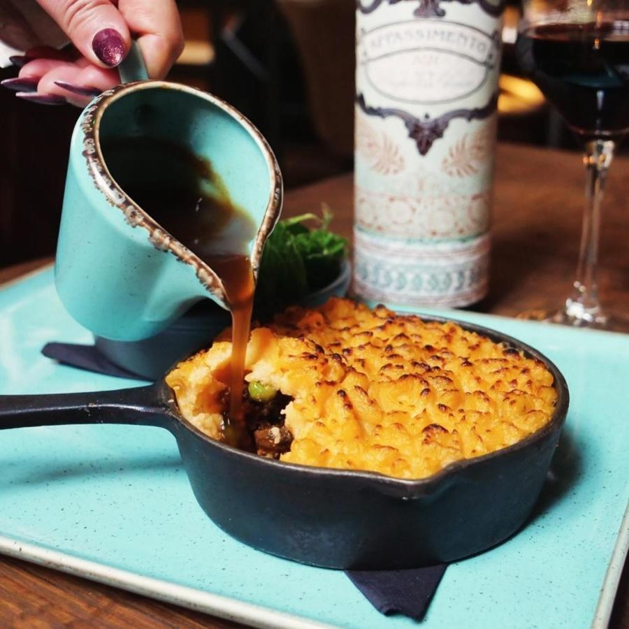Darwin'S Townhouse Bed and Breakfast Shrewsbury Exteriör bild Shepherd's pie