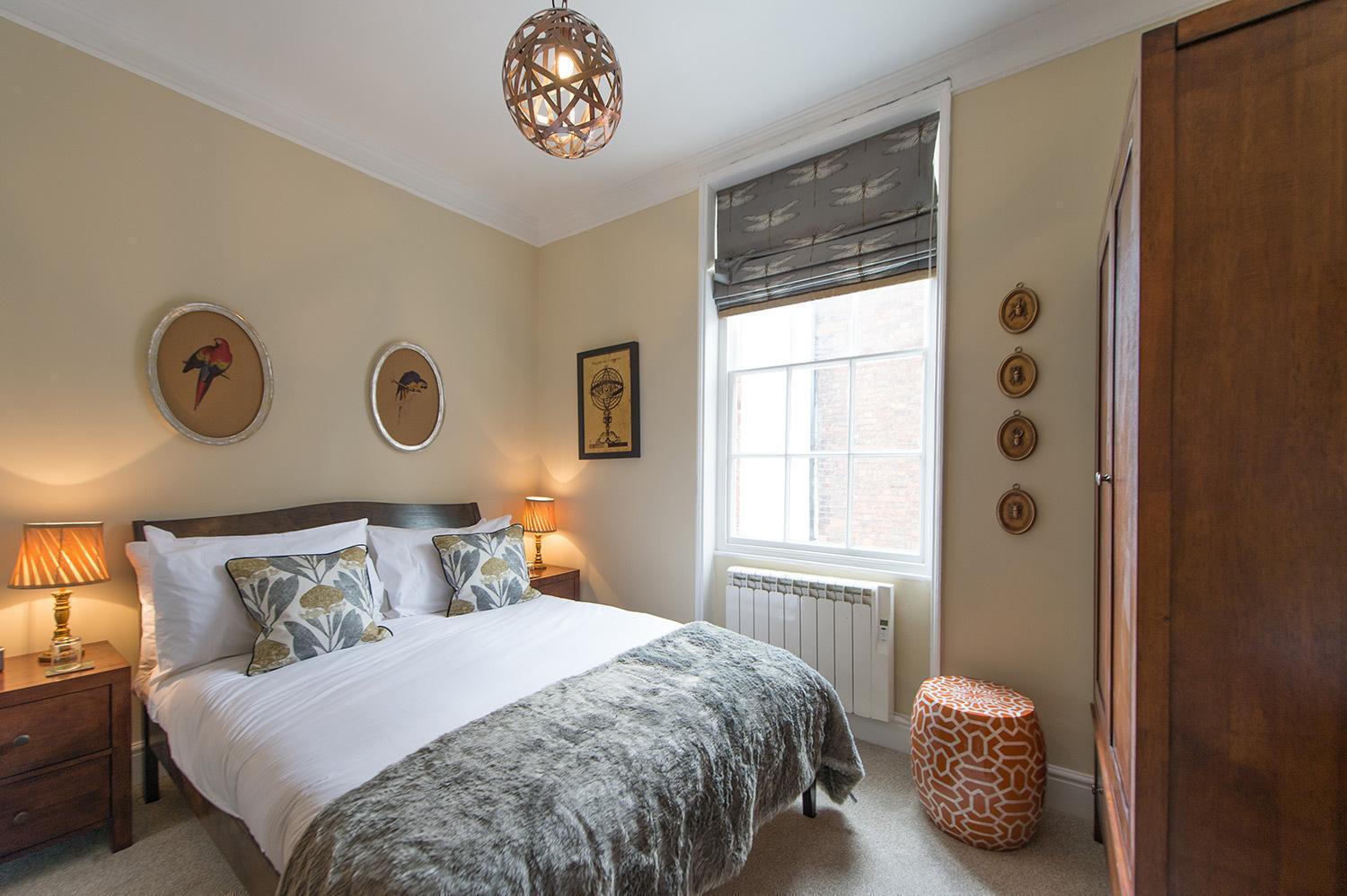 Darwin'S Townhouse Bed and Breakfast Shrewsbury Rum bild A bedroom at the hotel